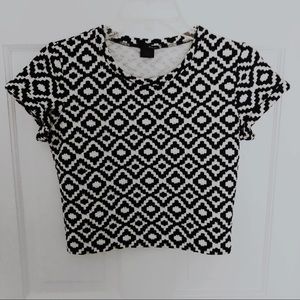 AQUA Crop Top Short Sleeve Black & White